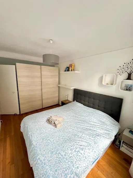 Grand Dans 8 Couchages Paris